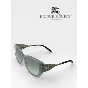 NIB Authentic Burberry Cat Eye Sunglasses Grey Green Silver Metallic Designer